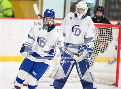 Thumbnail 2 in Ridgefield vs. Darien (CIAC DI Quarterfinal) photogallery.