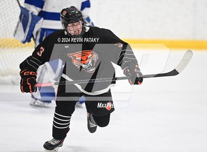 Thumbnail 2 in Ridgefield vs. Darien (CIAC DI Quarterfinal) photogallery.