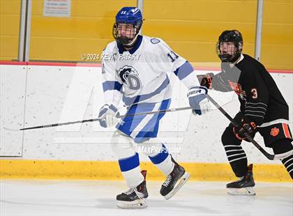 Thumbnail 2 in Ridgefield vs. Darien (CIAC DI Quarterfinal) photogallery.