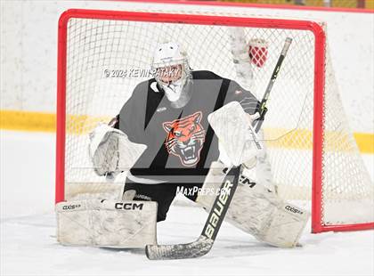 Thumbnail 3 in Ridgefield vs. Darien (CIAC DI Quarterfinal) photogallery.