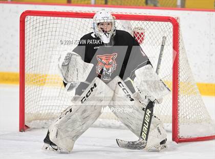 Thumbnail 2 in Ridgefield vs. Darien (CIAC DI Quarterfinal) photogallery.