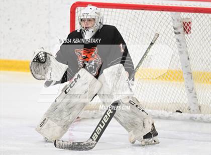 Thumbnail 1 in Ridgefield vs. Darien (CIAC DI Quarterfinal) photogallery.
