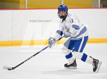 Thumbnail 2 in Ridgefield vs. Darien (CIAC DI Quarterfinal) photogallery.
