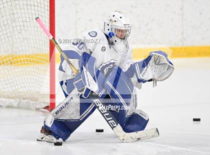 Thumbnail 2 in Ridgefield vs. Darien (CIAC DI Quarterfinal) photogallery.