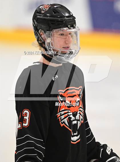 Thumbnail 3 in Ridgefield vs. Darien (CIAC DI Quarterfinal) photogallery.