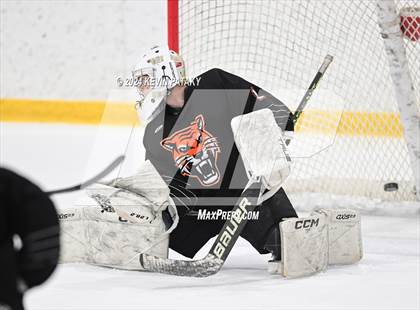 Thumbnail 3 in Ridgefield vs. Darien (CIAC DI Quarterfinal) photogallery.