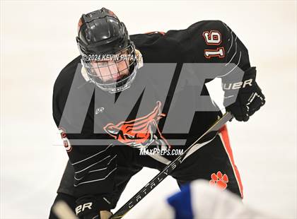 Thumbnail 2 in Ridgefield vs. Darien (CIAC DI Quarterfinal) photogallery.
