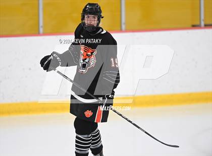 Thumbnail 3 in Ridgefield vs. Darien (CIAC DI Quarterfinal) photogallery.
