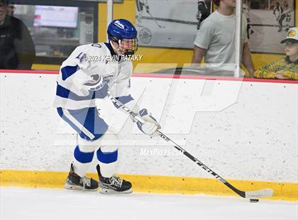 Thumbnail 2 in Ridgefield vs. Darien (CIAC DI Quarterfinal) photogallery.