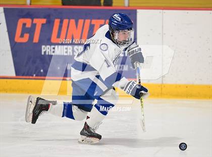 Thumbnail 3 in Ridgefield vs. Darien (CIAC DI Quarterfinal) photogallery.