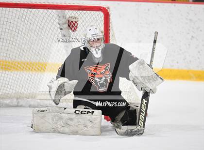Thumbnail 2 in Ridgefield vs. Darien (CIAC DI Quarterfinal) photogallery.