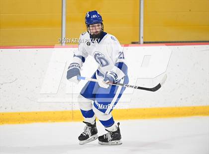 Thumbnail 3 in Ridgefield vs. Darien (CIAC DI Quarterfinal) photogallery.