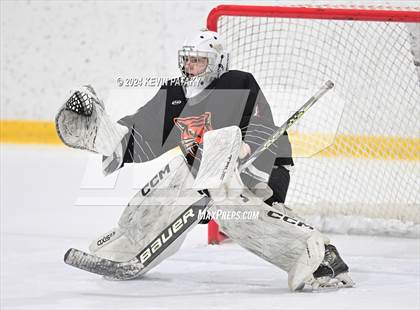 Thumbnail 2 in Ridgefield vs. Darien (CIAC DI Quarterfinal) photogallery.