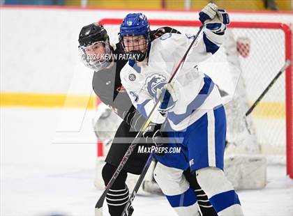Thumbnail 1 in Ridgefield vs. Darien (CIAC DI Quarterfinal) photogallery.