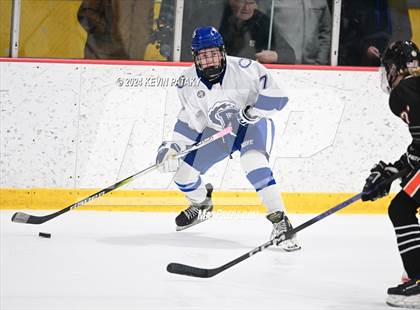 Thumbnail 2 in Ridgefield vs. Darien (CIAC DI Quarterfinal) photogallery.