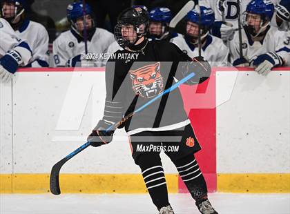 Thumbnail 2 in Ridgefield vs. Darien (CIAC DI Quarterfinal) photogallery.