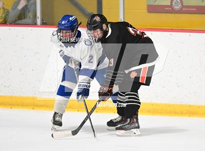 Thumbnail 2 in Ridgefield vs. Darien (CIAC DI Quarterfinal) photogallery.