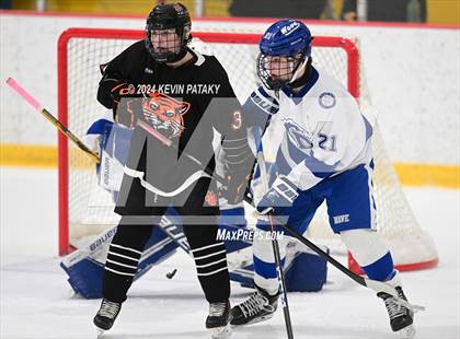 Thumbnail 1 in Ridgefield vs. Darien (CIAC DI Quarterfinal) photogallery.