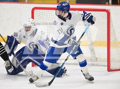 Thumbnail 2 in Ridgefield vs. Darien (CIAC DI Quarterfinal) photogallery.