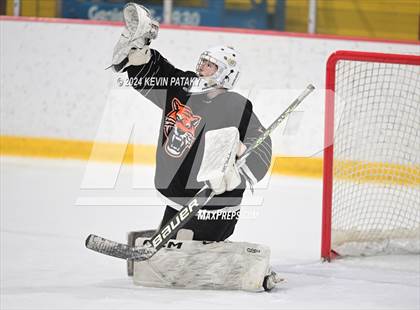 Thumbnail 1 in Ridgefield vs. Darien (CIAC DI Quarterfinal) photogallery.