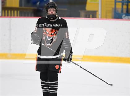 Thumbnail 2 in Ridgefield vs. Darien (CIAC DI Quarterfinal) photogallery.