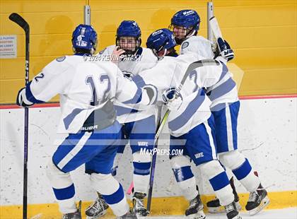 Thumbnail 2 in Ridgefield vs. Darien (CIAC DI Quarterfinal) photogallery.