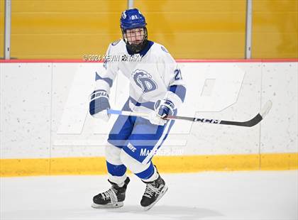Thumbnail 3 in Ridgefield vs. Darien (CIAC DI Quarterfinal) photogallery.