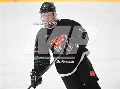 Thumbnail 1 in Ridgefield vs. Darien (CIAC DI Quarterfinal) photogallery.