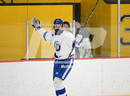 Thumbnail 3 in Ridgefield vs. Darien (CIAC DI Quarterfinal) photogallery.