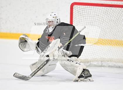 Thumbnail 2 in Ridgefield vs. Darien (CIAC DI Quarterfinal) photogallery.