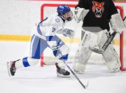 Thumbnail 2 in Ridgefield vs. Darien (CIAC DI Quarterfinal) photogallery.