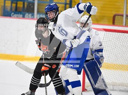 Thumbnail 2 in Ridgefield vs. Darien (CIAC DI Quarterfinal) photogallery.