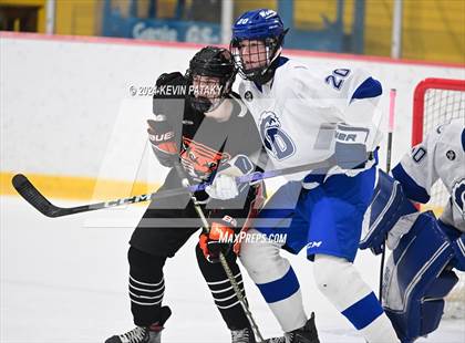 Thumbnail 2 in Ridgefield vs. Darien (CIAC DI Quarterfinal) photogallery.