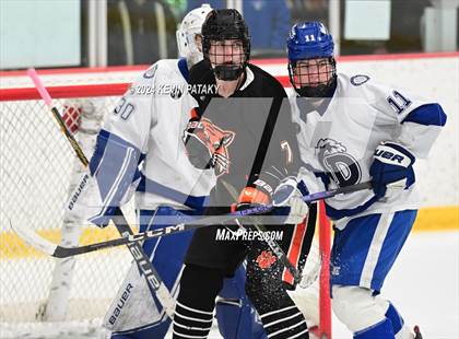 Thumbnail 1 in Ridgefield vs. Darien (CIAC DI Quarterfinal) photogallery.