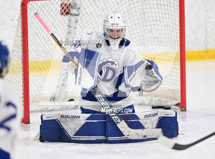 Thumbnail 2 in Ridgefield vs. Darien (CIAC DI Quarterfinal) photogallery.