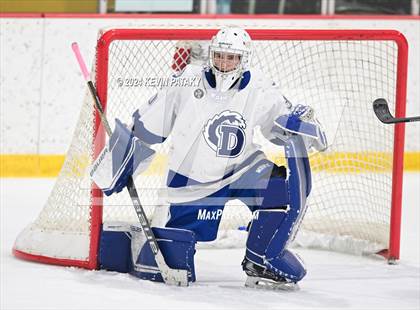 Thumbnail 2 in Ridgefield vs. Darien (CIAC DI Quarterfinal) photogallery.