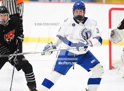 Thumbnail 2 in Ridgefield vs. Darien (CIAC DI Quarterfinal) photogallery.