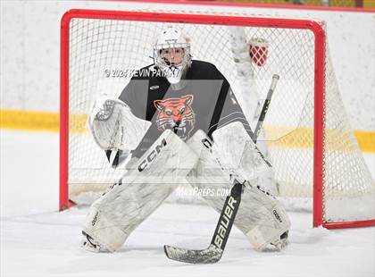 Thumbnail 3 in Ridgefield vs. Darien (CIAC DI Quarterfinal) photogallery.