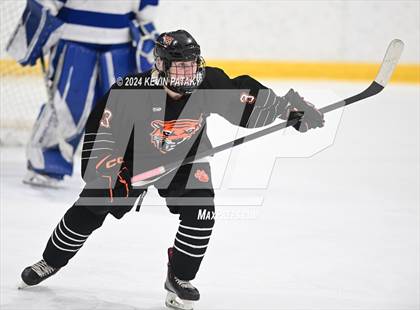 Thumbnail 2 in Ridgefield vs. Darien (CIAC DI Quarterfinal) photogallery.