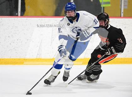 Thumbnail 2 in Ridgefield vs. Darien (CIAC DI Quarterfinal) photogallery.