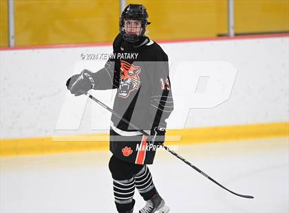 Thumbnail 2 in Ridgefield vs. Darien (CIAC DI Quarterfinal) photogallery.