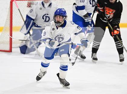 Thumbnail 3 in Ridgefield vs. Darien (CIAC DI Quarterfinal) photogallery.