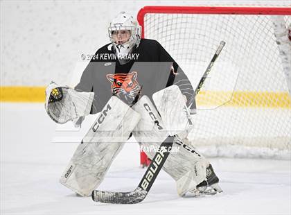 Thumbnail 1 in Ridgefield vs. Darien (CIAC DI Quarterfinal) photogallery.