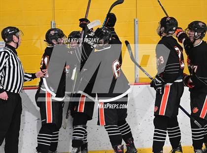 Thumbnail 2 in Ridgefield vs. Darien (CIAC DI Quarterfinal) photogallery.