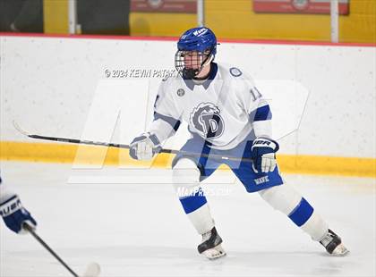 Thumbnail 2 in Ridgefield vs. Darien (CIAC DI Quarterfinal) photogallery.