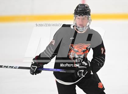 Thumbnail 1 in Ridgefield vs. Darien (CIAC DI Quarterfinal) photogallery.