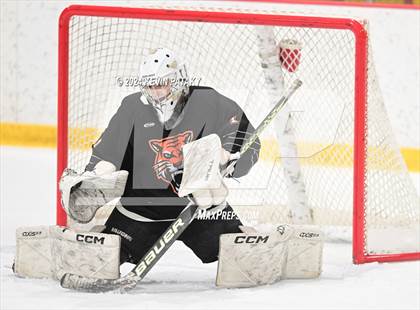 Thumbnail 2 in Ridgefield vs. Darien (CIAC DI Quarterfinal) photogallery.
