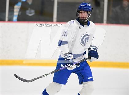 Thumbnail 2 in Ridgefield vs. Darien (CIAC DI Quarterfinal) photogallery.