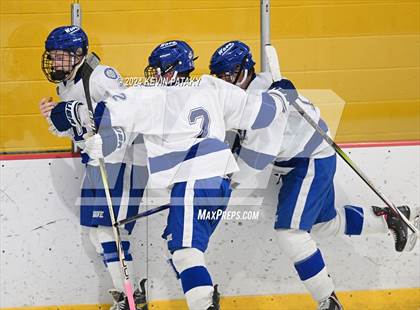 Thumbnail 3 in Ridgefield vs. Darien (CIAC DI Quarterfinal) photogallery.