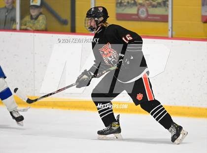 Thumbnail 3 in Ridgefield vs. Darien (CIAC DI Quarterfinal) photogallery.